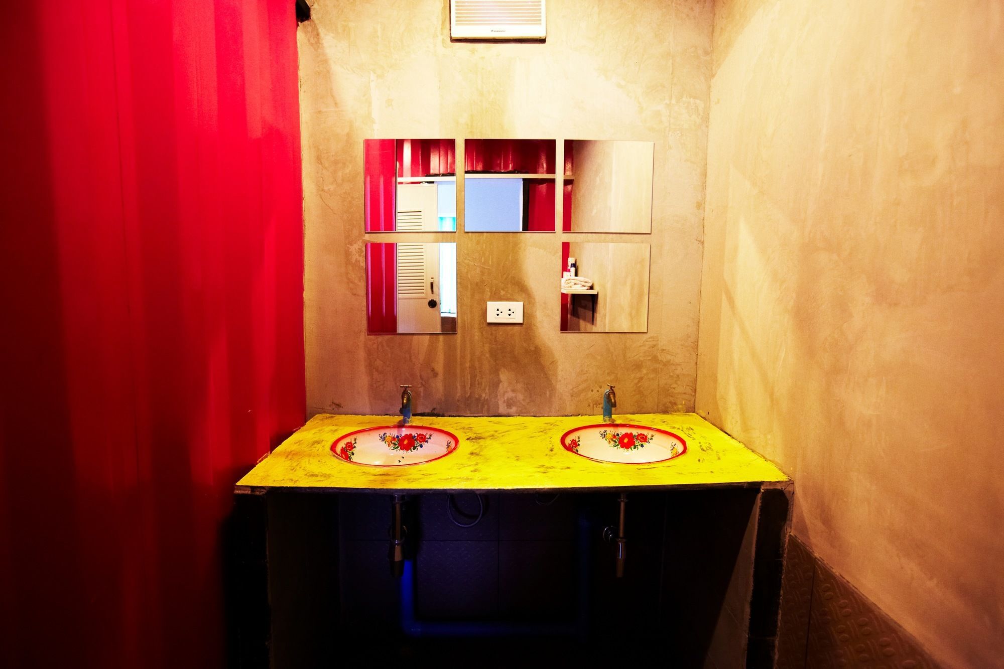 Wh Hostel 曼谷 外观 照片